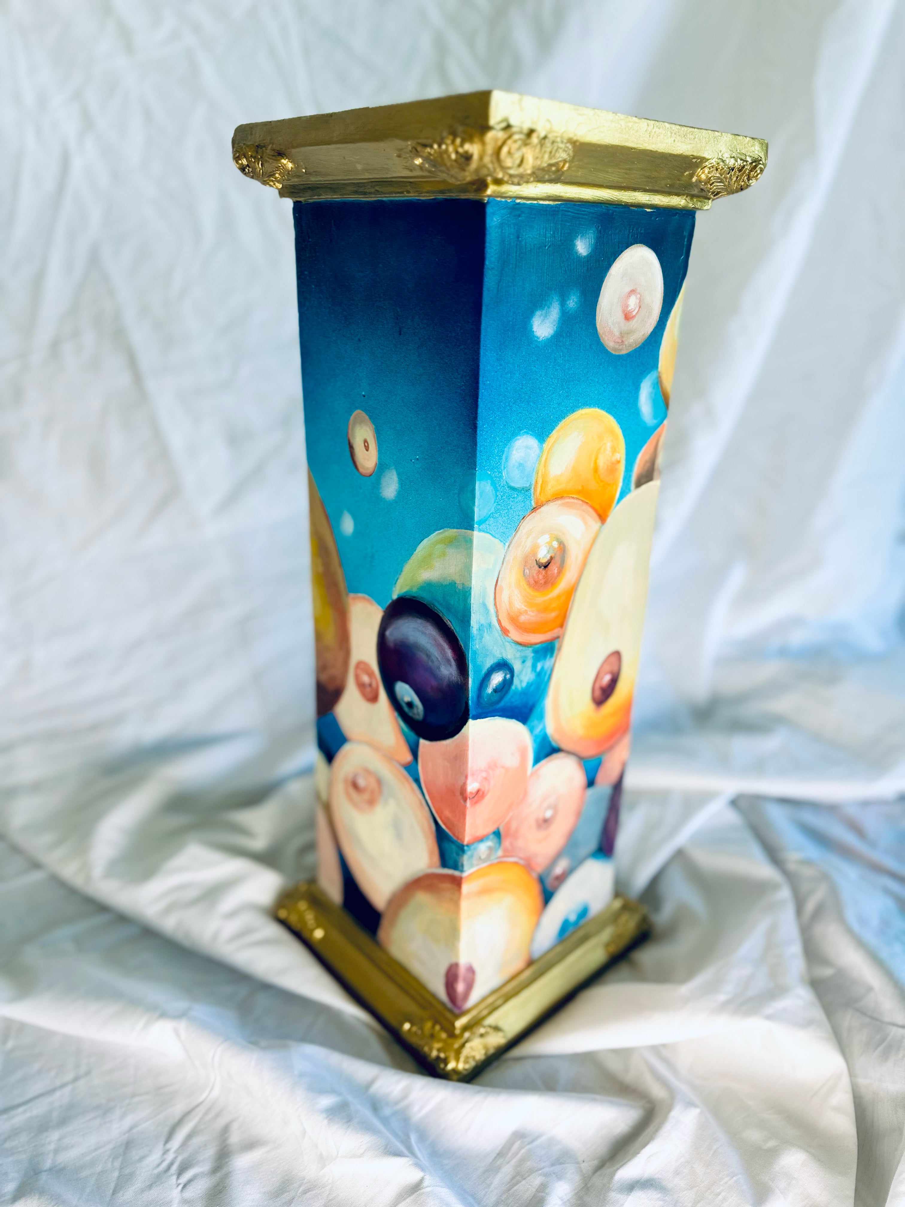 BOOBSTRUCK — Vue côté, détail peinture acrylique — Mr Klink, 2026