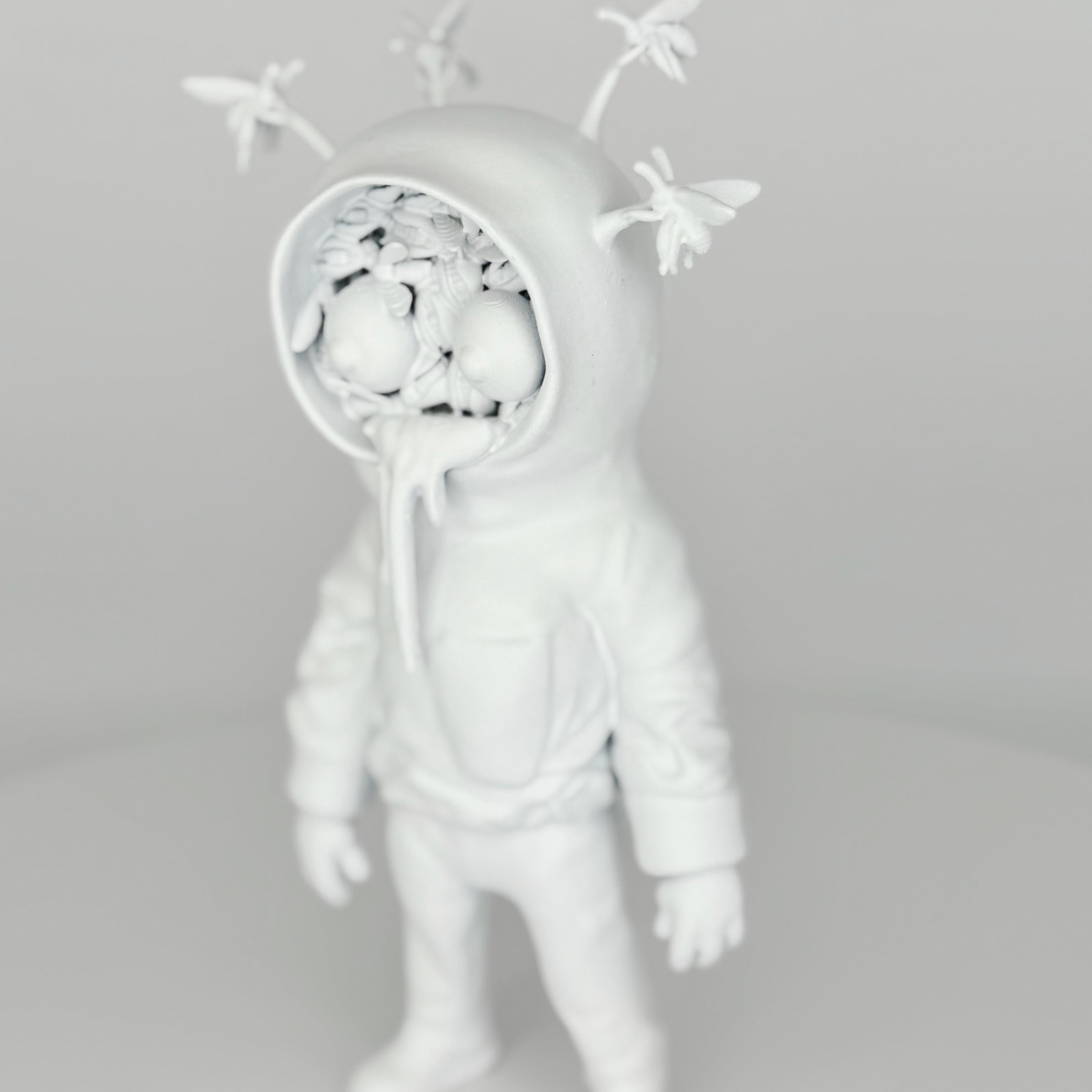 🐝 MR BZ – White Canvas Edition